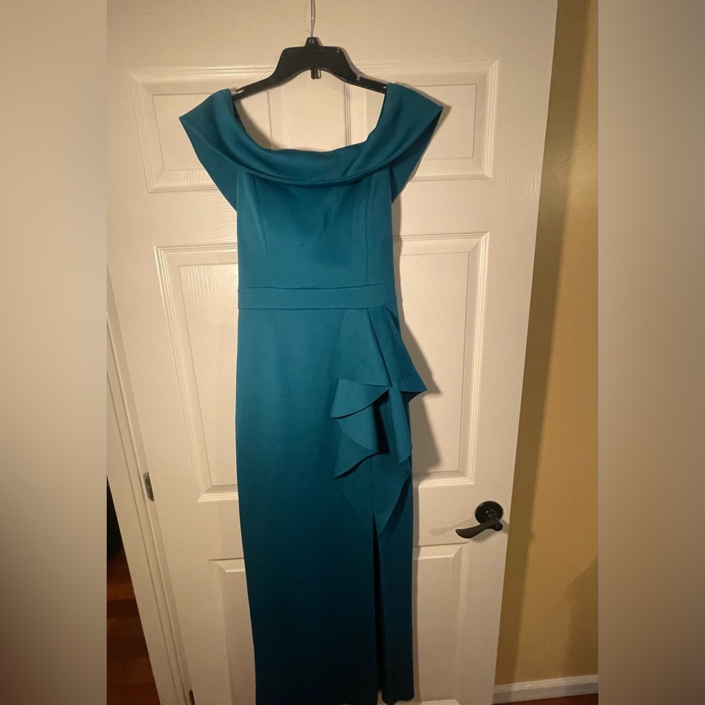 Vince Camuto Blue/Green Gown New with Tags